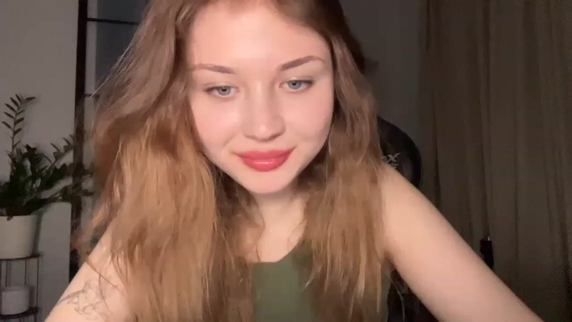 Gallery image thumbnail from Cassiopeeia's myfreecams stream on, 04/02/2023, 16:46 image 4 of 20