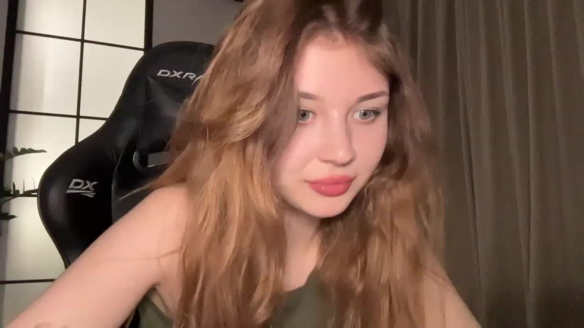 Gallery image thumbnail from Cassiopeeia's myfreecams stream on, 04/02/2023, 18:00 image 1 of 20
