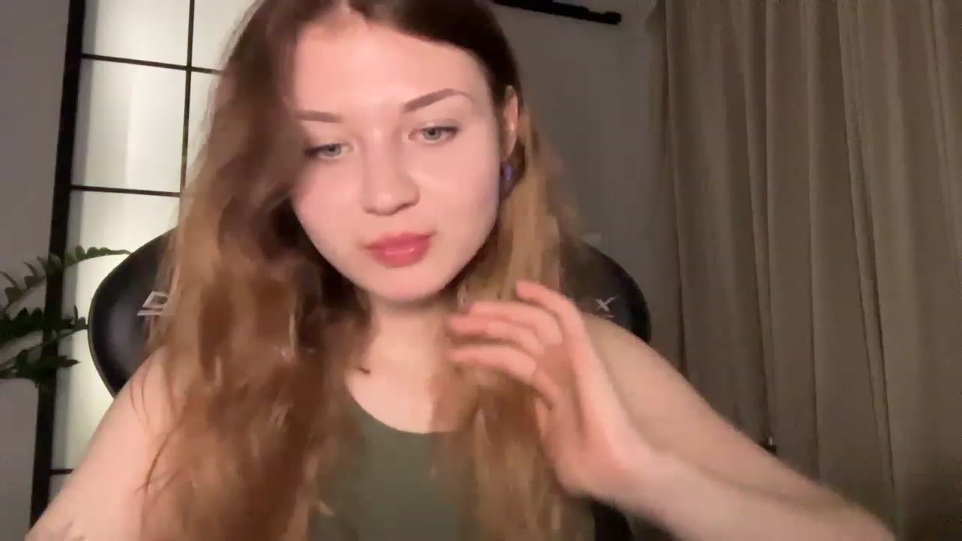 Gallery image thumbnail from Cassiopeeia's myfreecams stream on, 04/02/2023, 18:00 image 18 of 20