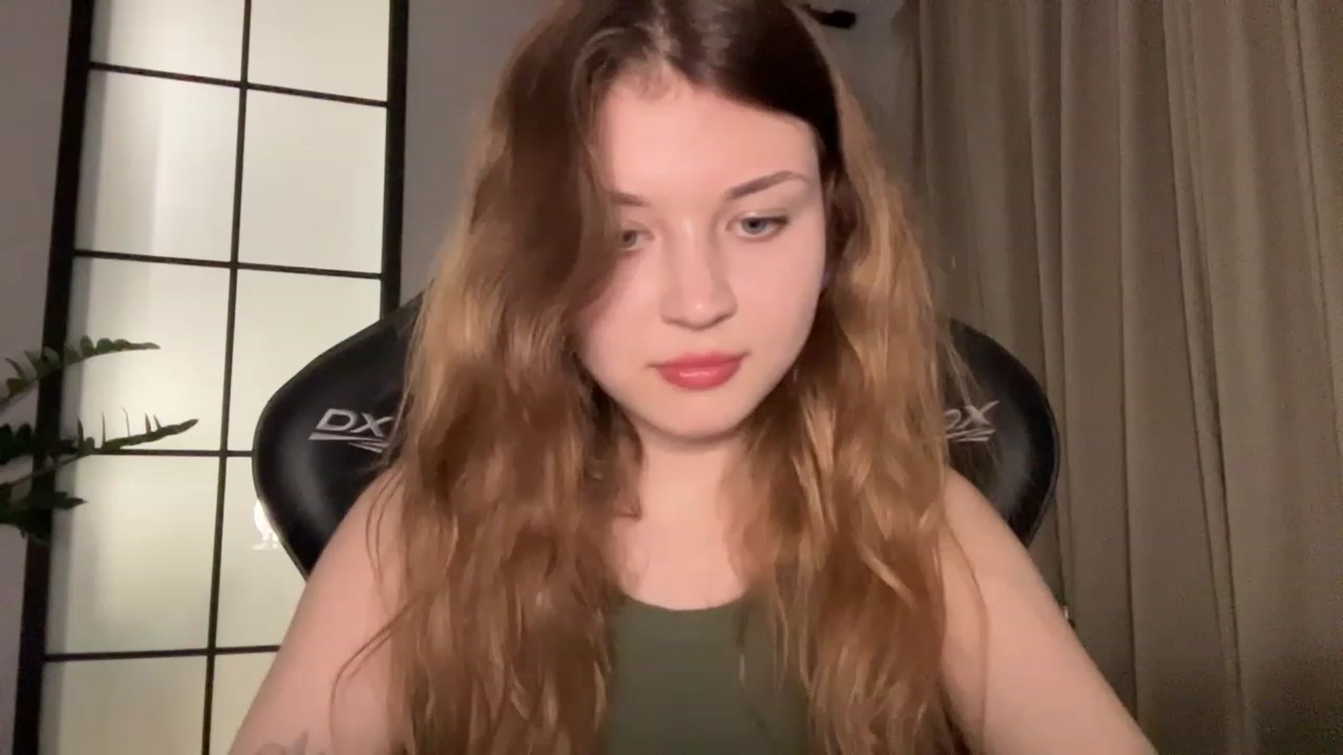 Gallery image thumbnail from Cassiopeeia's myfreecams stream on, 04/02/2023, 18:00 image 15 of 20