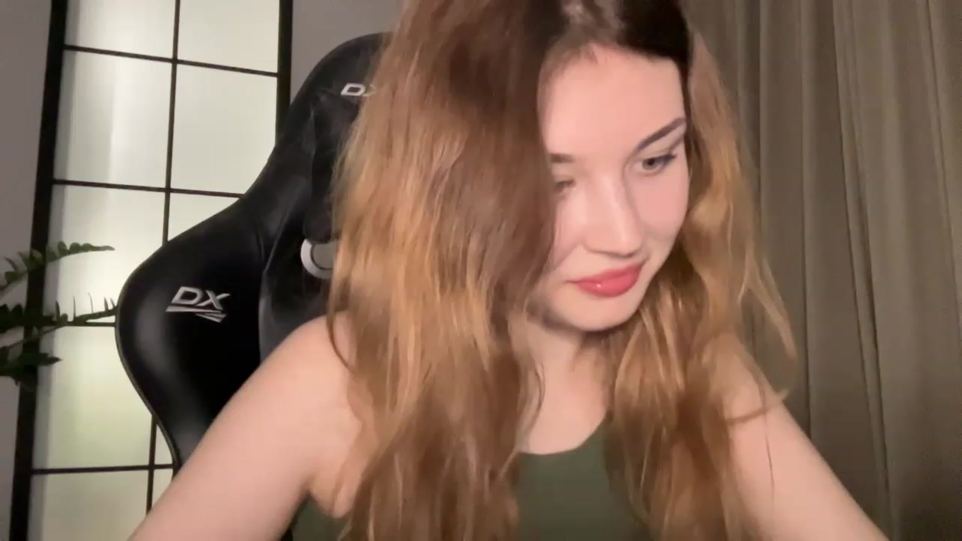 Gallery image thumbnail from Cassiopeeia's myfreecams stream on, 04/02/2023, 18:00 image 10 of 20