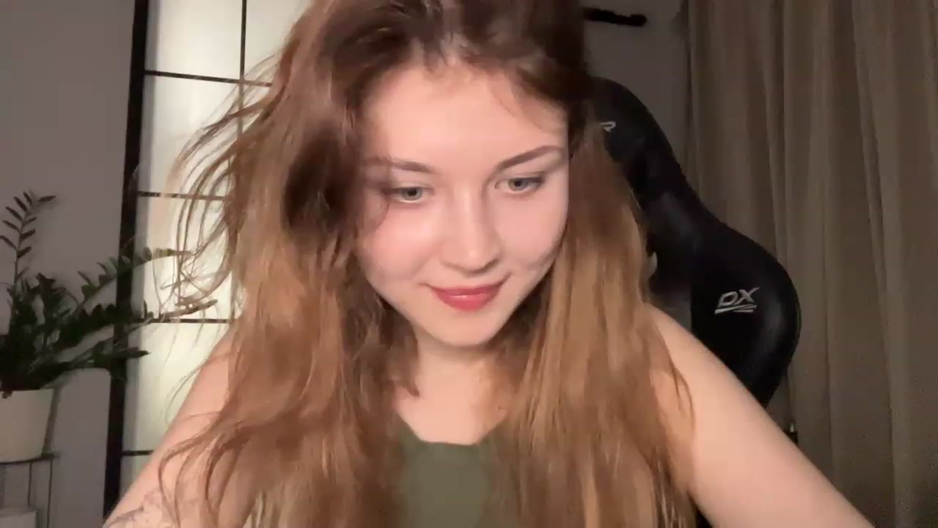 Gallery image thumbnail from Cassiopeeia's myfreecams stream on, 04/02/2023, 19:45 image 14 of 20