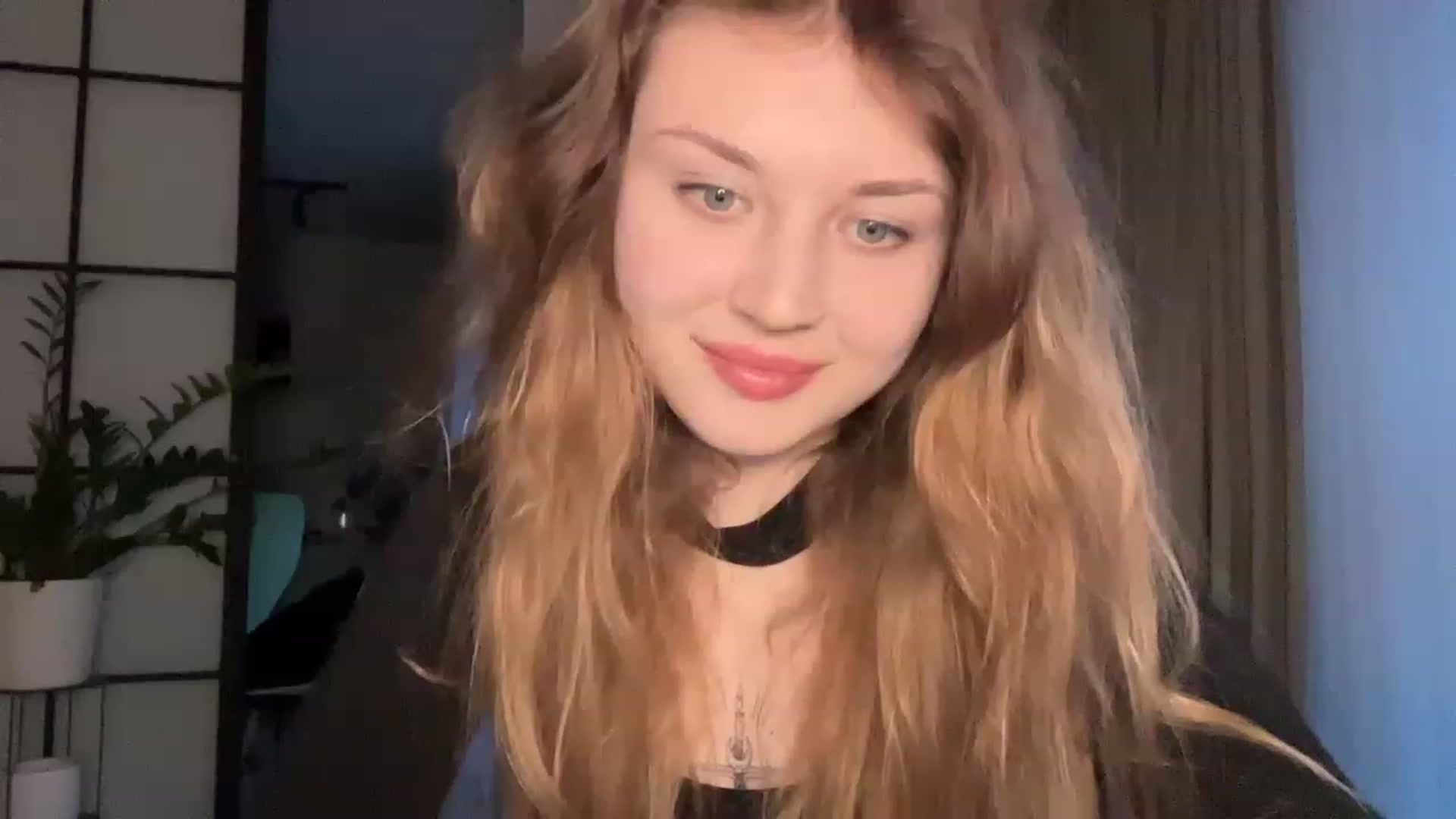 Gallery image thumbnail from Cassiopeeia's myfreecams stream on, 04/03/2023, 16:38 image 9 of 20
