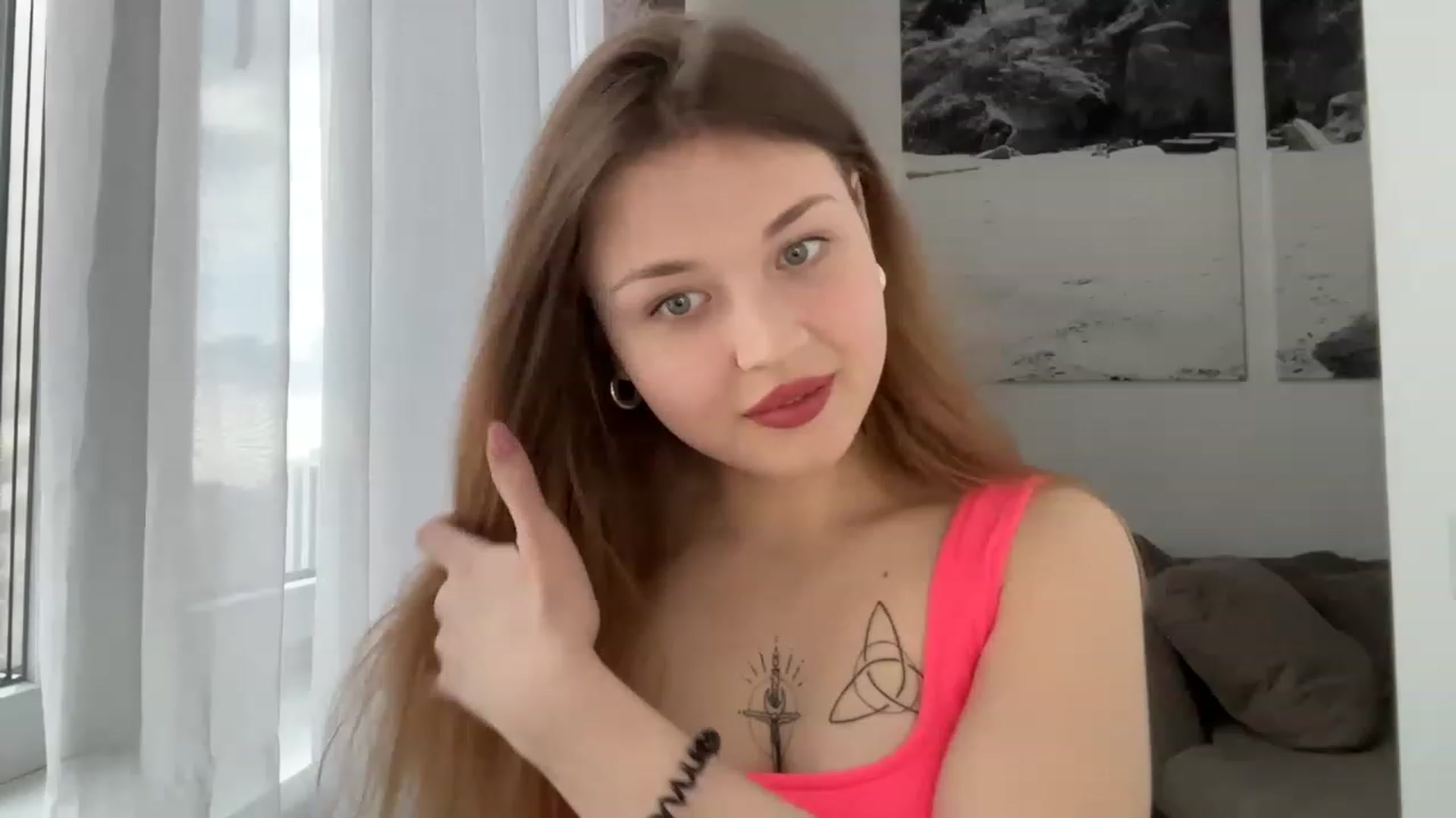 Gallery image thumbnail from Cassiopeeia's myfreecams stream on, 04/08/2023, 15:30 image 12 of 20