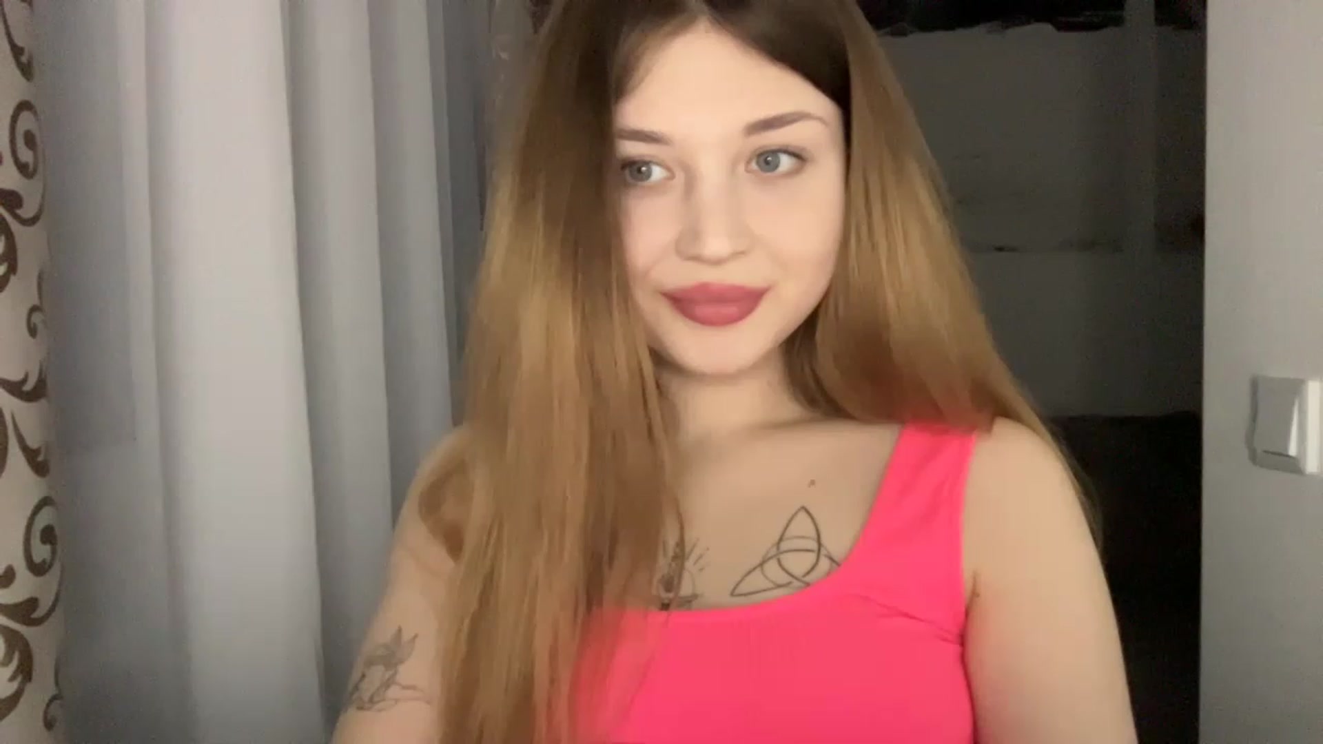 Gallery image thumbnail from Cassiopeeia's myfreecams stream on, 04/08/2023, 17:15 image 6 of 20