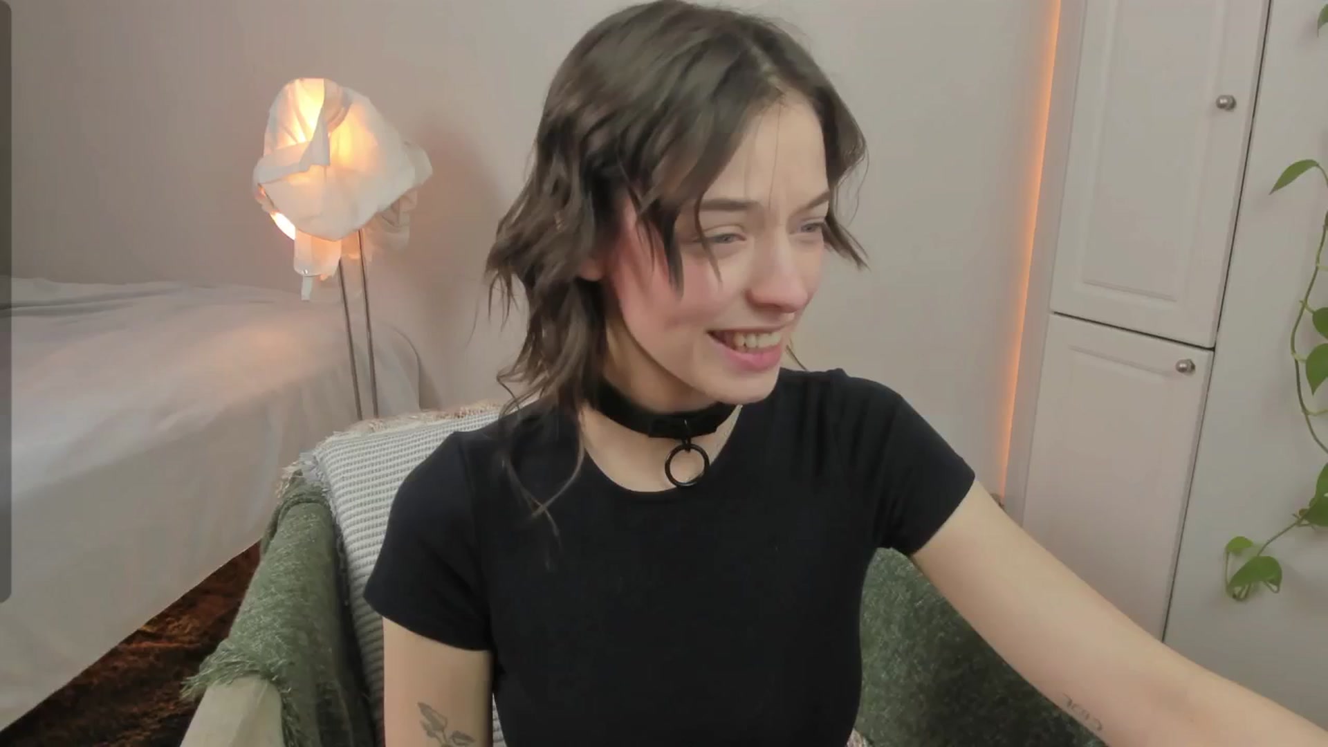 Gallery image thumbnail from CassislanD's myfreecams stream on, 05/03/2024, 12:01 image 6 of 20