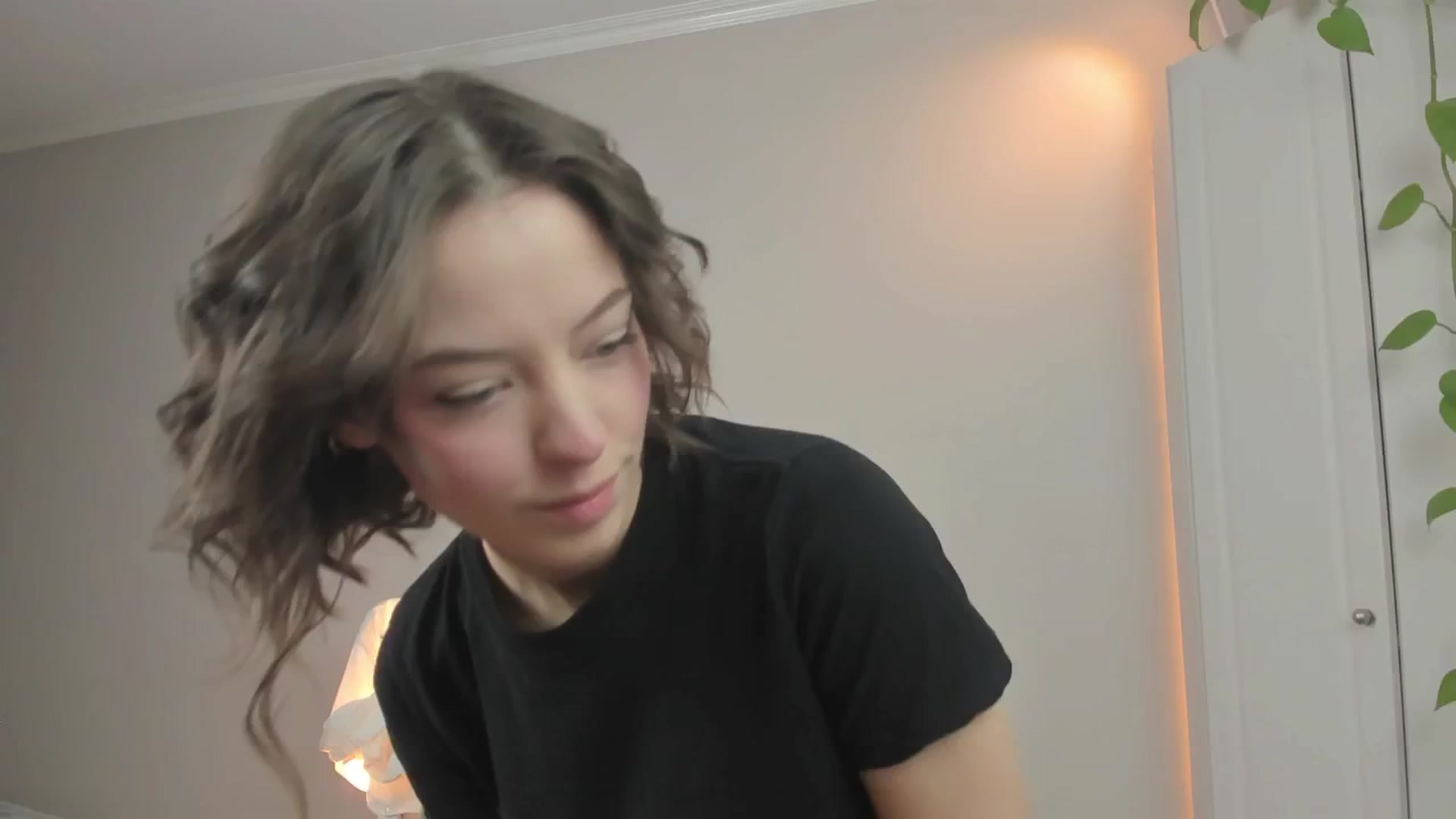 Gallery image thumbnail from CassislanD's myfreecams stream on, 05/15/2024, 14:13 image 1 of 20