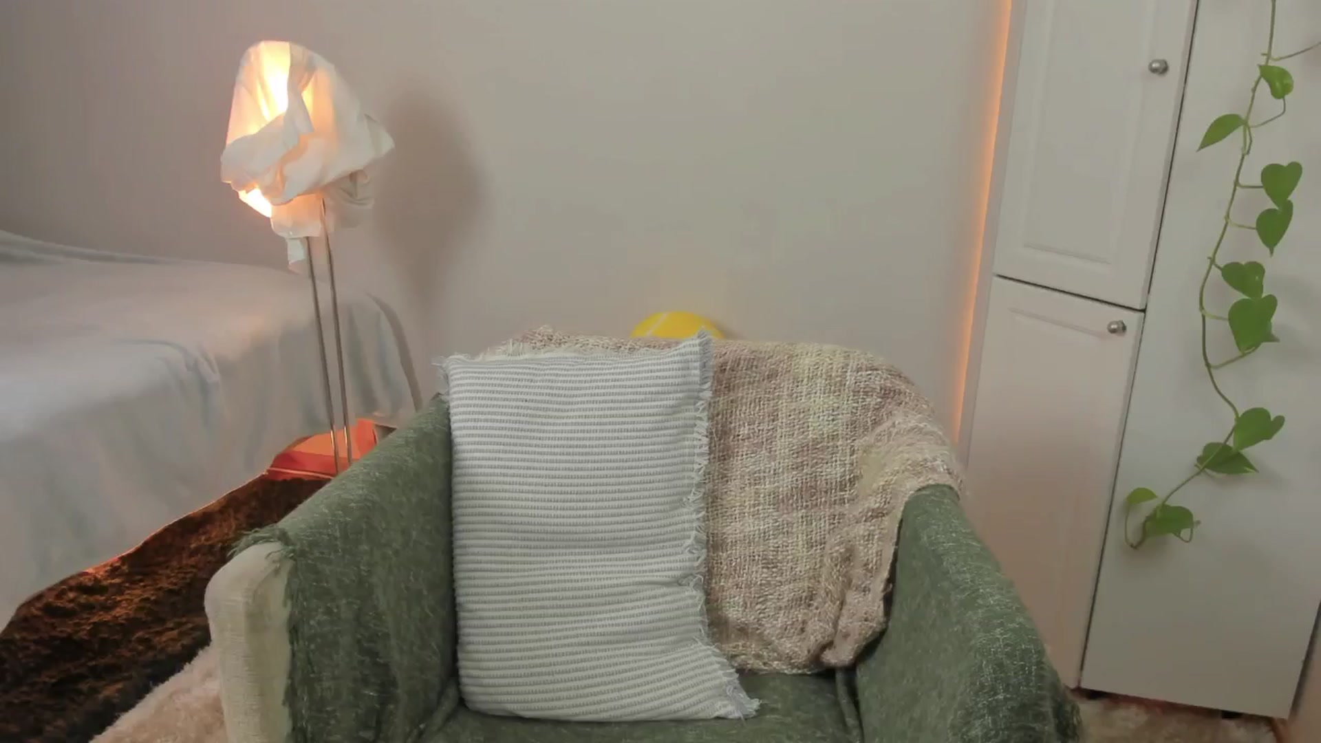 Gallery image thumbnail from CassislanD's myfreecams stream on, 05/16/2024, 15:51 image 13 of 20