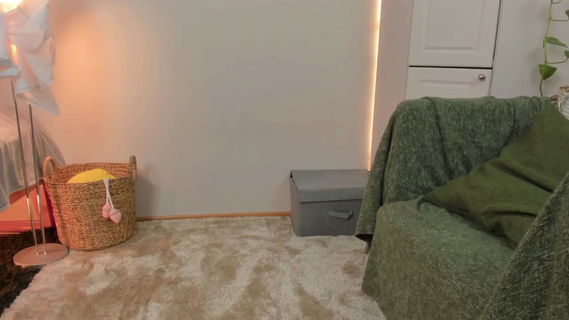 Gallery image thumbnail from CassislanD's myfreecams stream on, 06/20/2024, 15:49 image 4 of 20