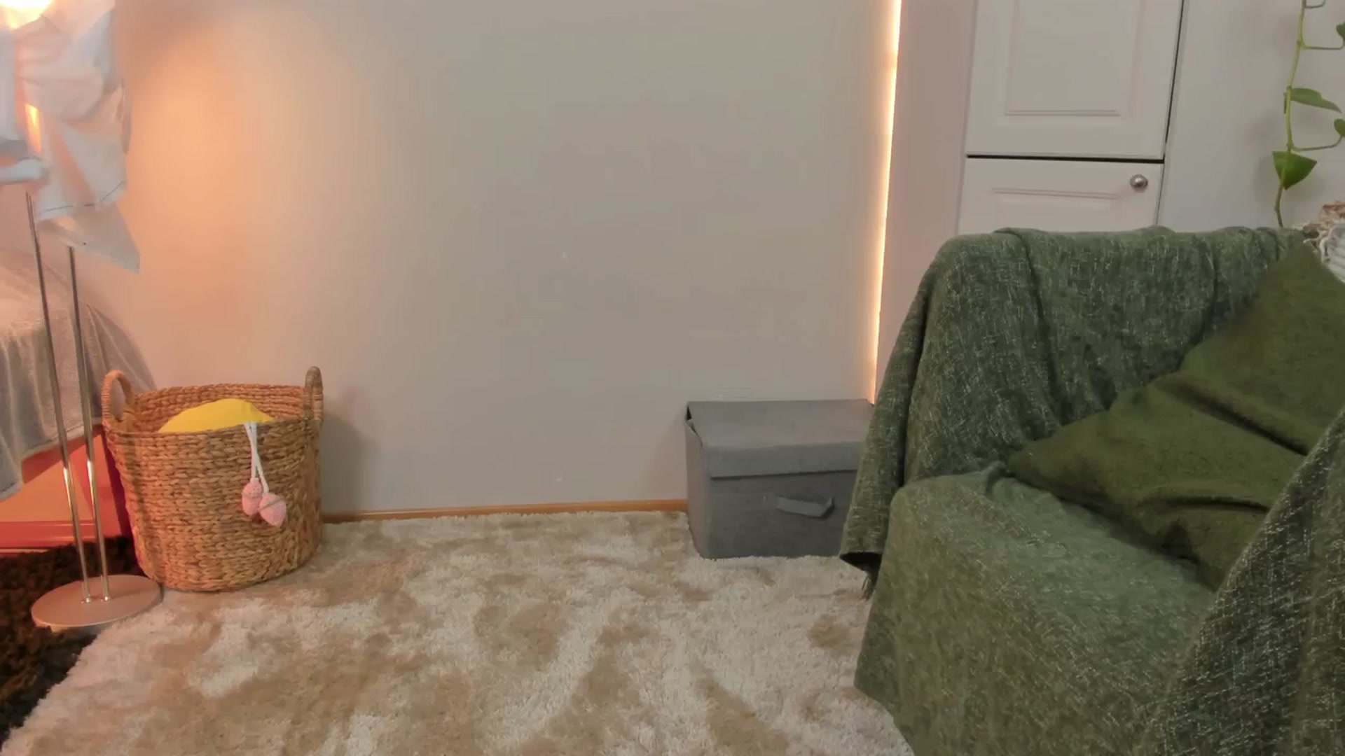 Gallery image thumbnail from CassislanD's myfreecams stream on, 06/20/2024, 15:49 image 6 of 20