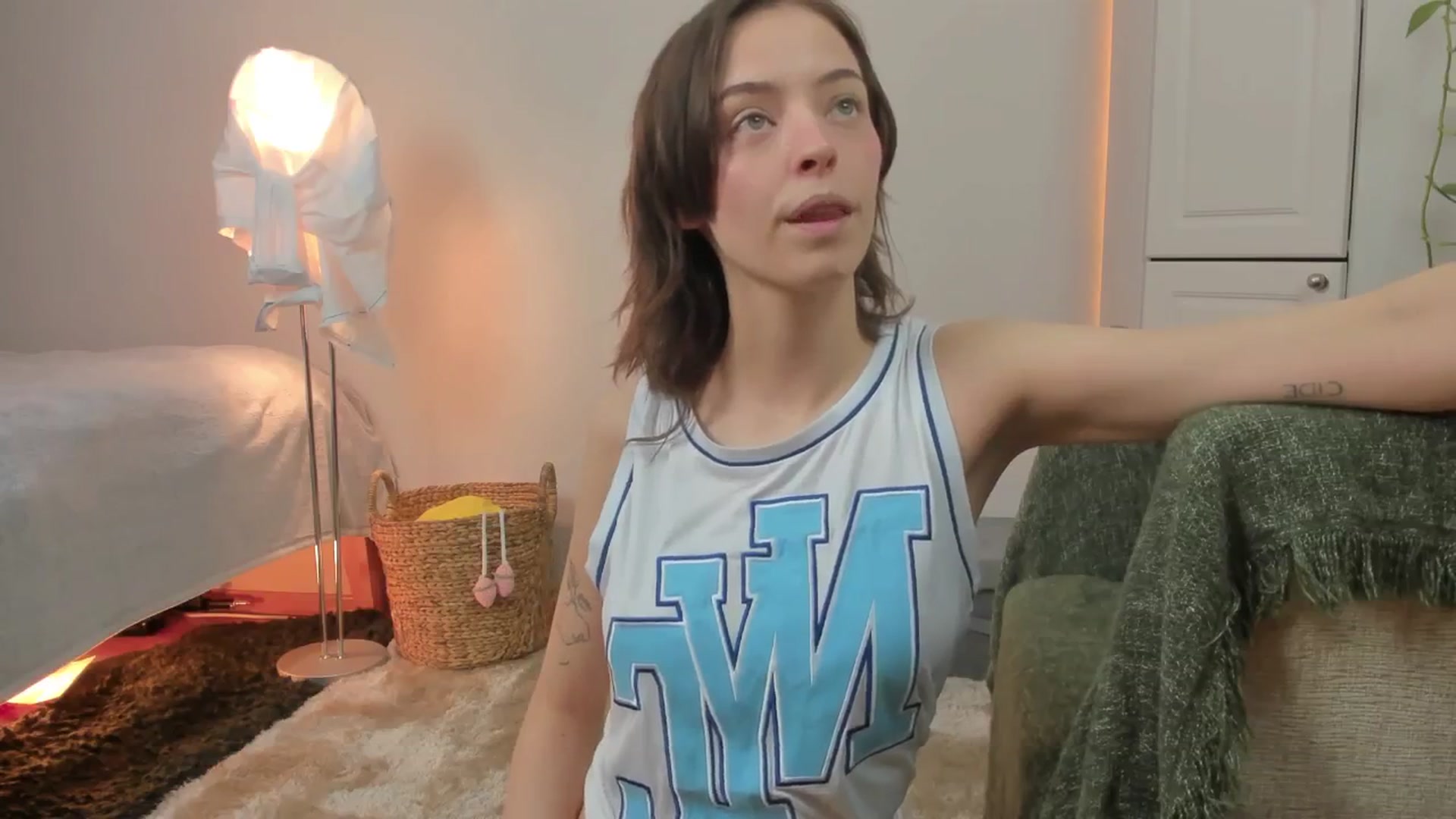 Gallery image thumbnail from CassislanD's myfreecams stream on, 06/25/2024, 12:55 image 13 of 20