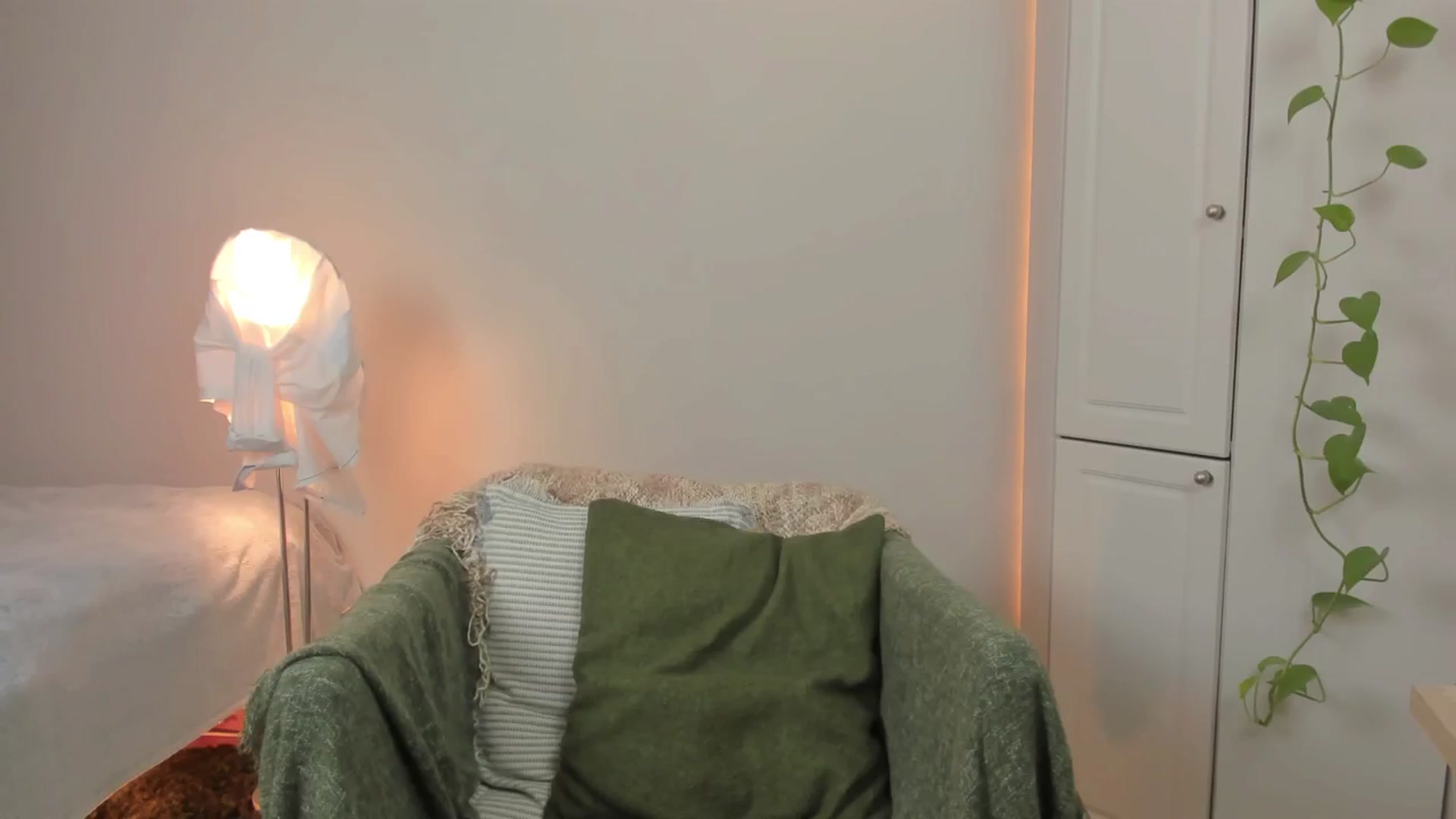 Gallery image thumbnail from CassislanD's myfreecams stream on, 06/25/2024, 14:43 image 2 of 20