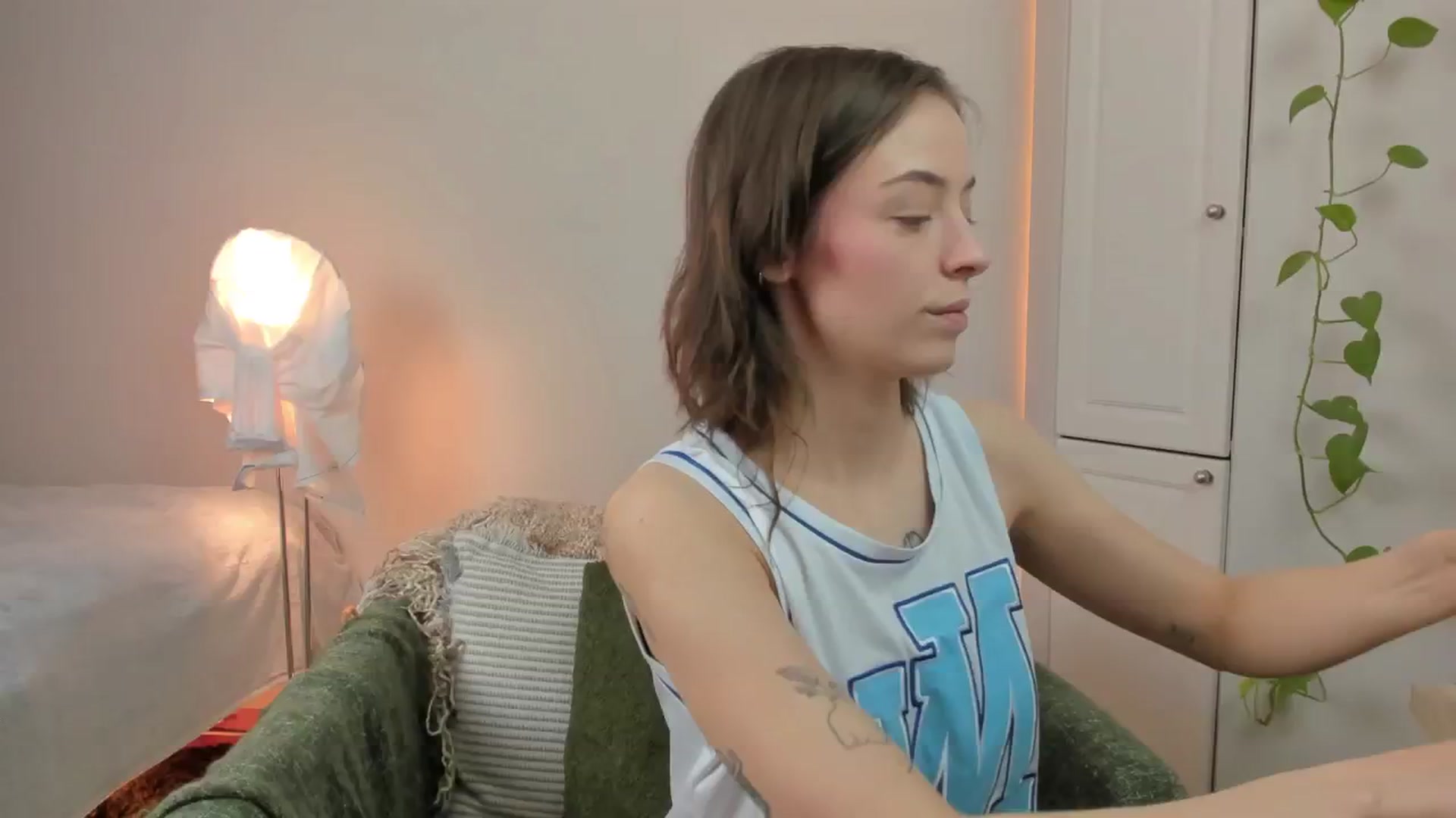 Gallery image thumbnail from CassislanD's myfreecams stream on, 06/25/2024, 14:43 image 1 of 20