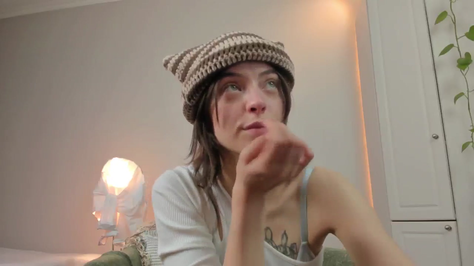 Gallery image thumbnail from CassislanD's myfreecams stream on, 06/26/2024, 19:31 image 12 of 20