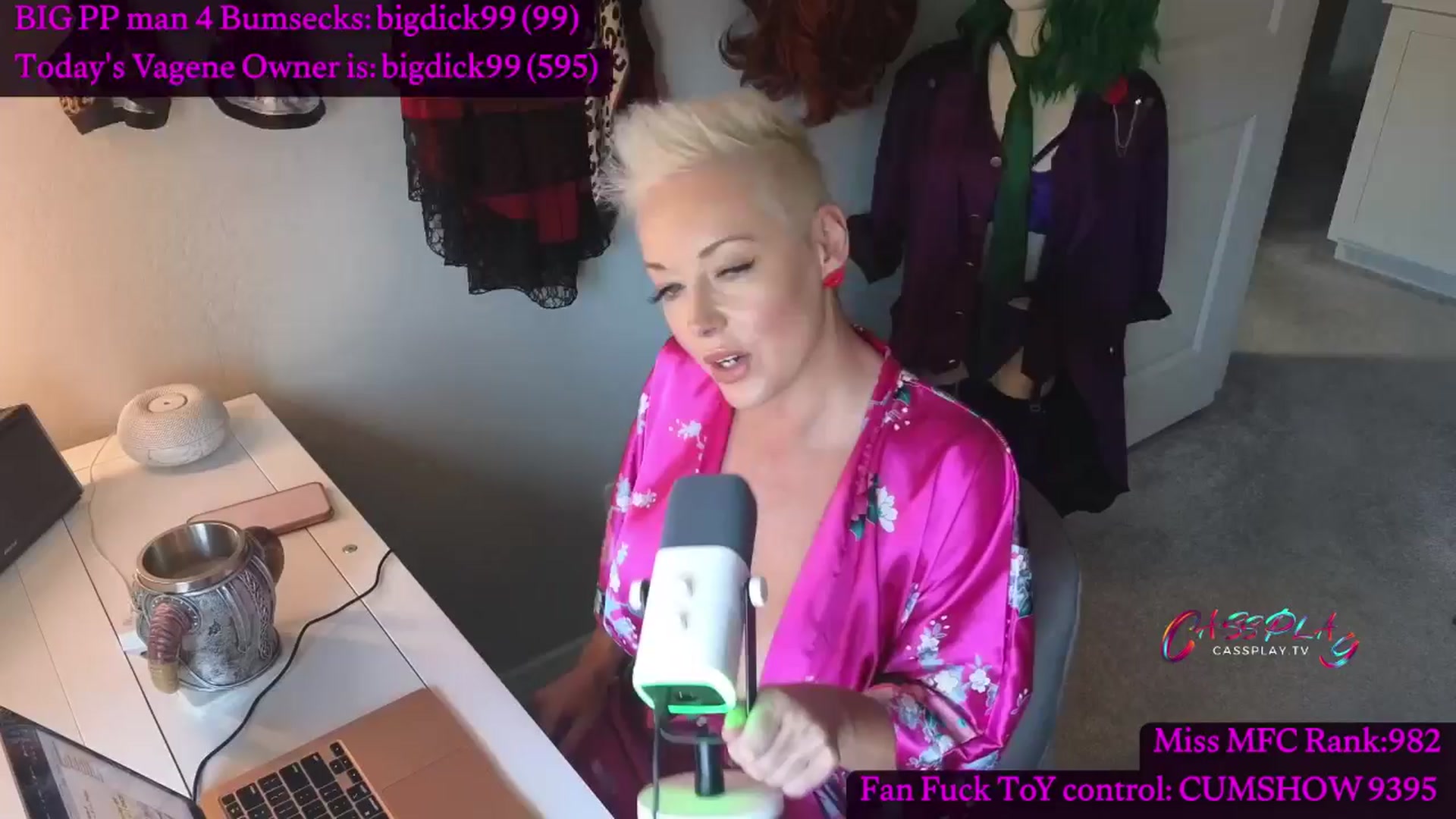 Gallery image thumbnail from Cassplay's myfreecams stream on, 06/15/2024, 17:46 image 5 of 20