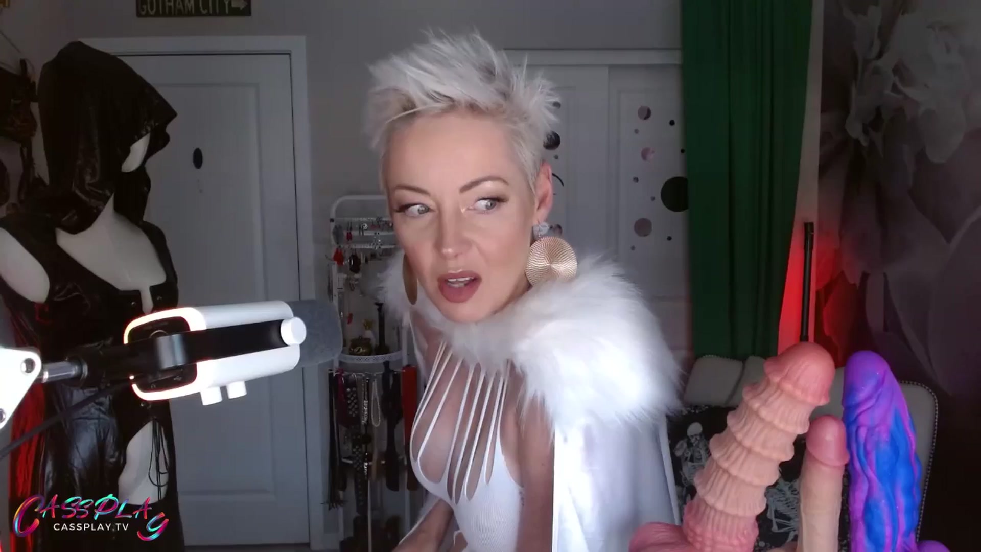 Gallery image thumbnail from Cassplay's myfreecams stream on, 05/18/2025, 18:01 image 16 of 20