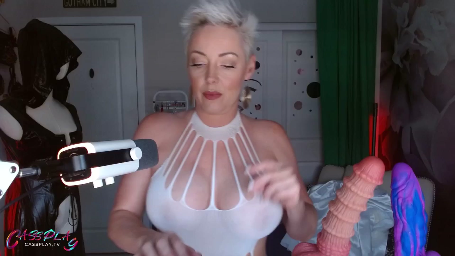 Gallery image thumbnail from Cassplay's myfreecams stream on, 05/18/2025, 18:01 image 11 of 20