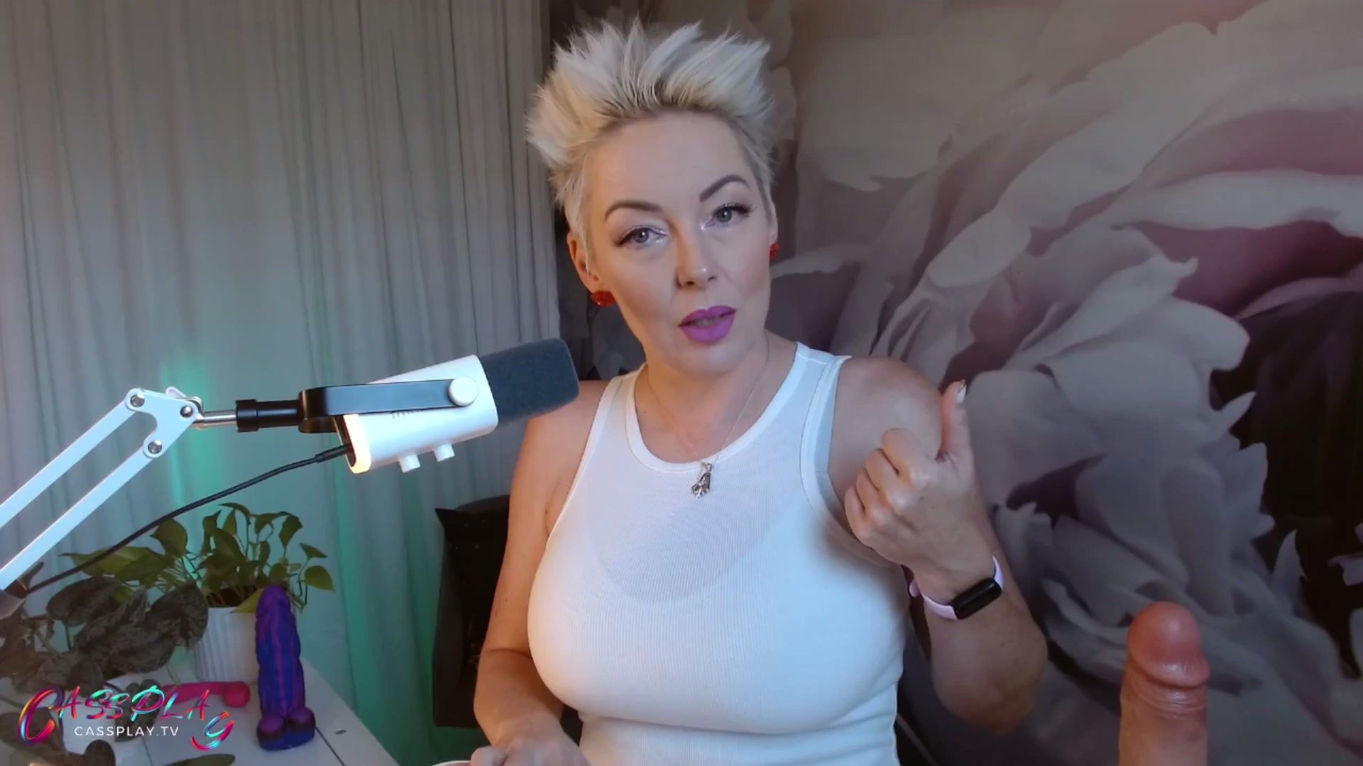Gallery image thumbnail from Cassplay's myfreecams stream on, 05/24/2025, 18:15 image 3 of 20