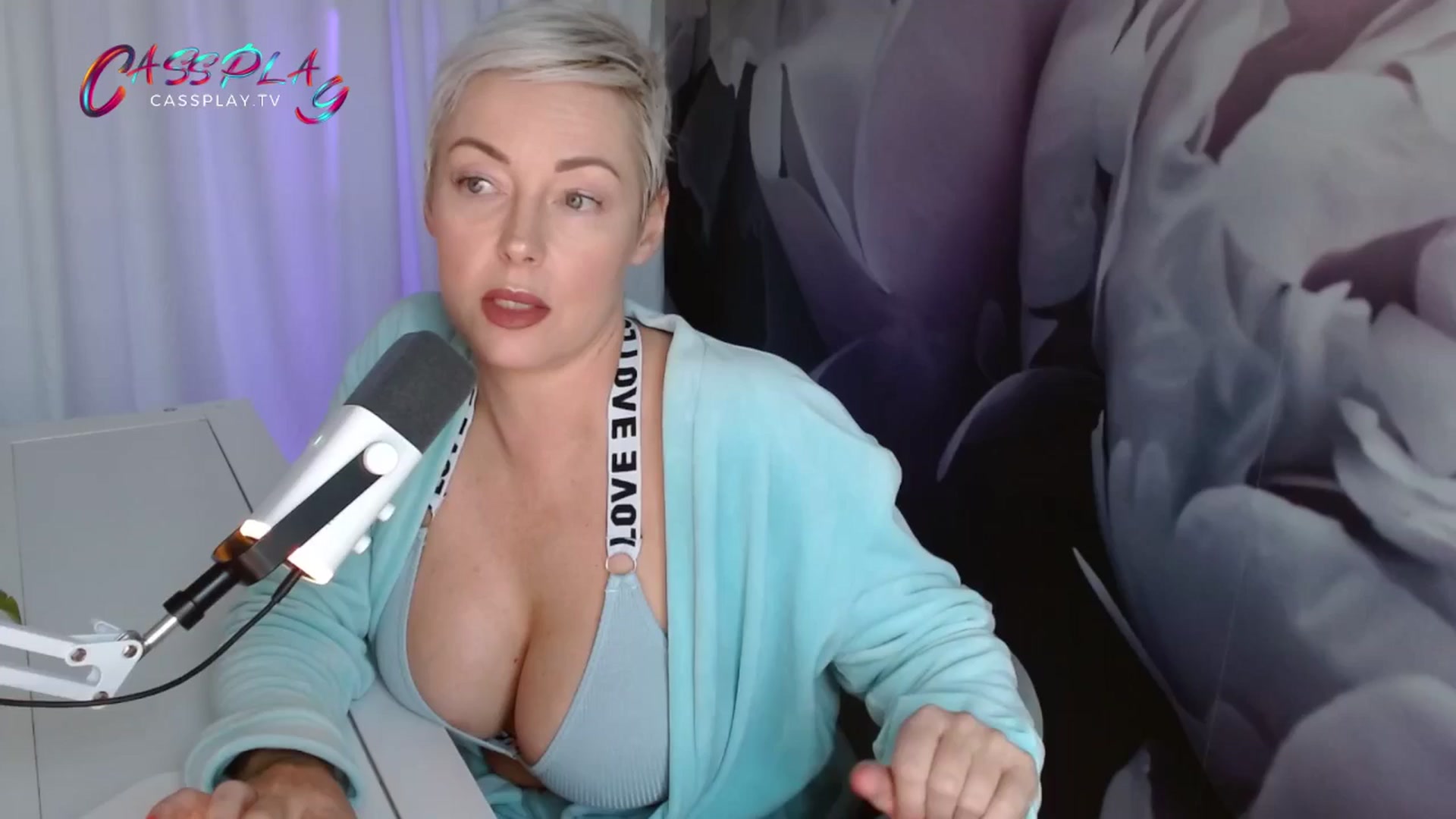 Gallery image thumbnail from Cassplay's myfreecams stream on, 06/02/2025, 23:58 image 18 of 20
