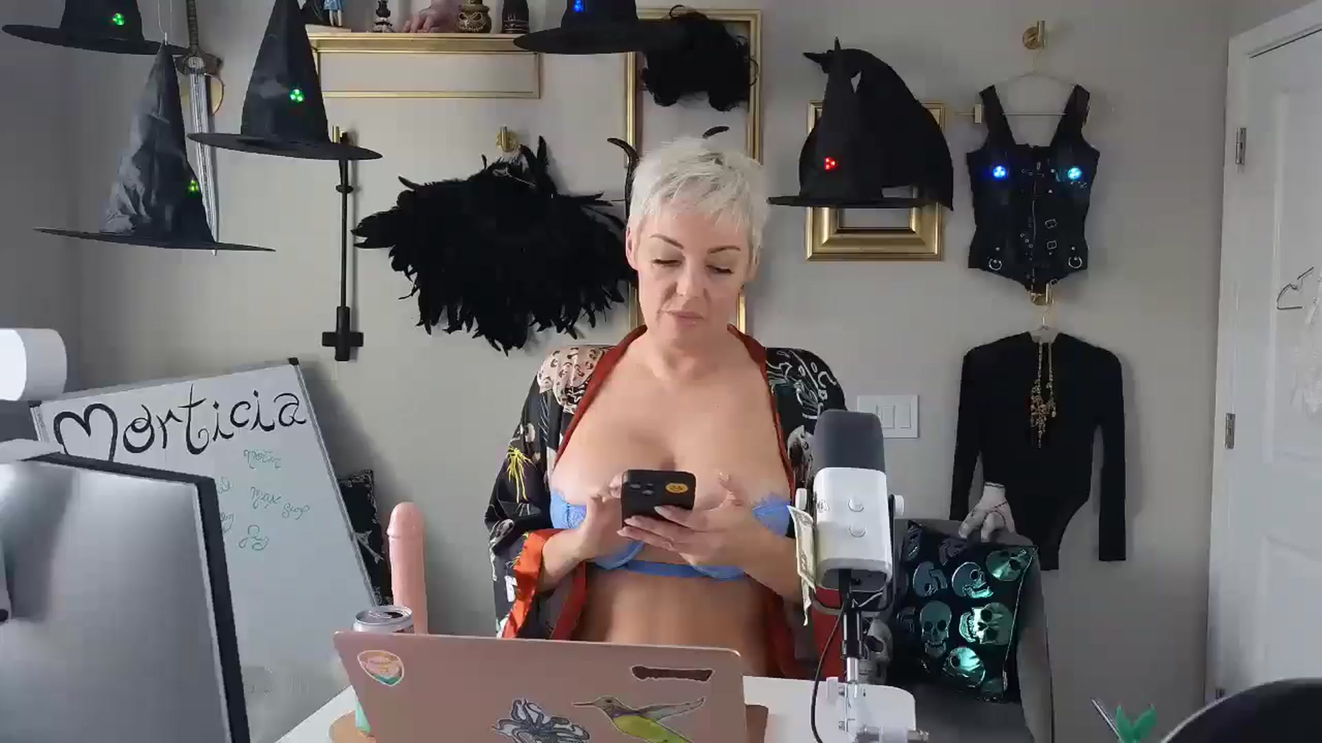 Gallery image thumbnail from Cassplay's myfreecams stream on, 08/27/2025, 22:01 image 20 of 20