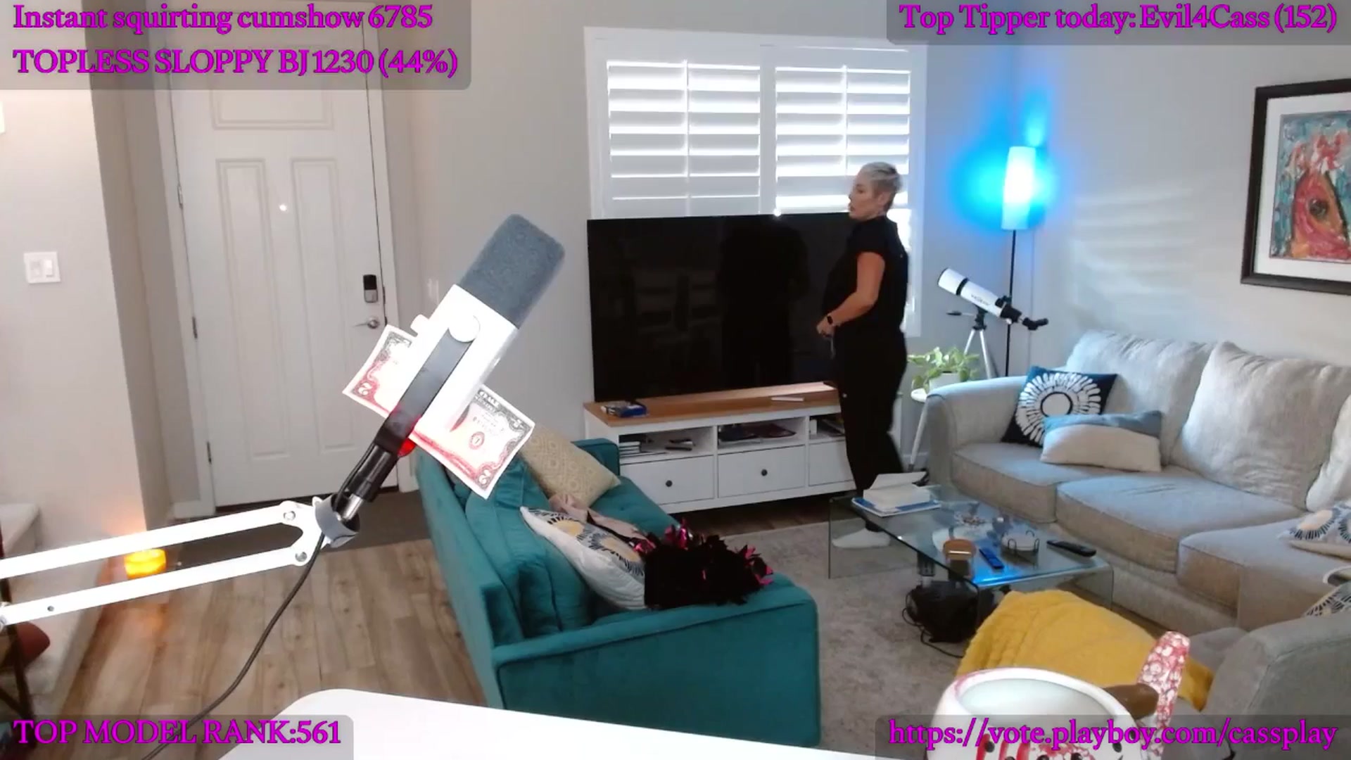 Gallery image thumbnail from Cassplay's myfreecams stream on, 10/15/2025, 22:07 image 17 of 20