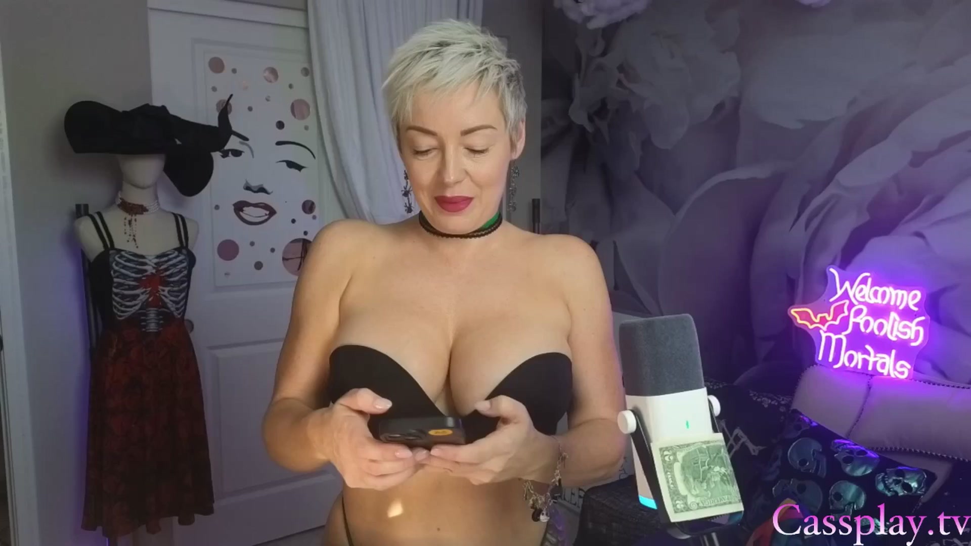 Gallery image thumbnail from Cassplay's myfreecams stream on, 10/26/2025, 21:22 image 1 of 20