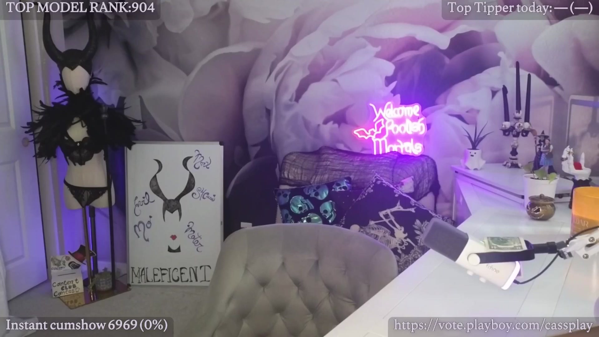Gallery image thumbnail from Cassplay's myfreecams stream on, 11/04/2025, 21:33 image 1 of 20