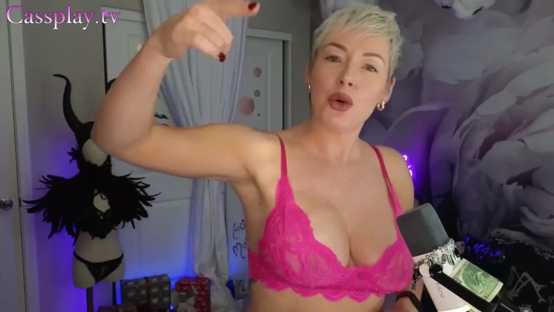 Gallery image thumbnail from Cassplay's myfreecams stream on, 11/13/2025, 20:36 image 1 of 20