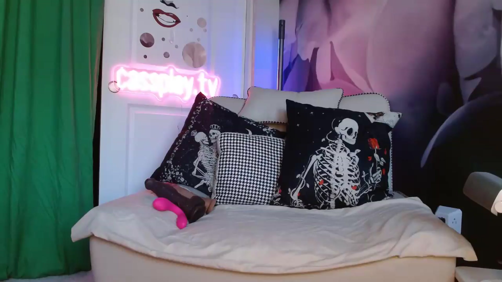 Gallery image thumbnail from Cassplay's myfreecams stream on, 06/13/2026, 14:46 image 20 of 20