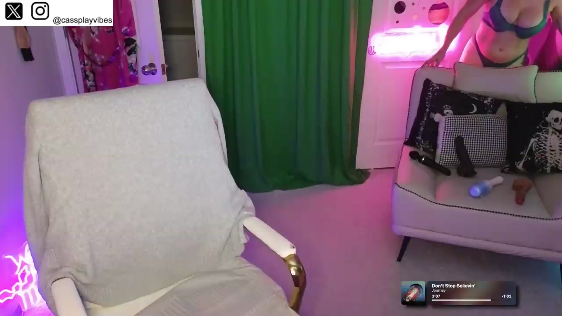 Gallery image thumbnail from Cassplay's myfreecams stream on, 06/13/2026, 18:46 image 7 of 20
