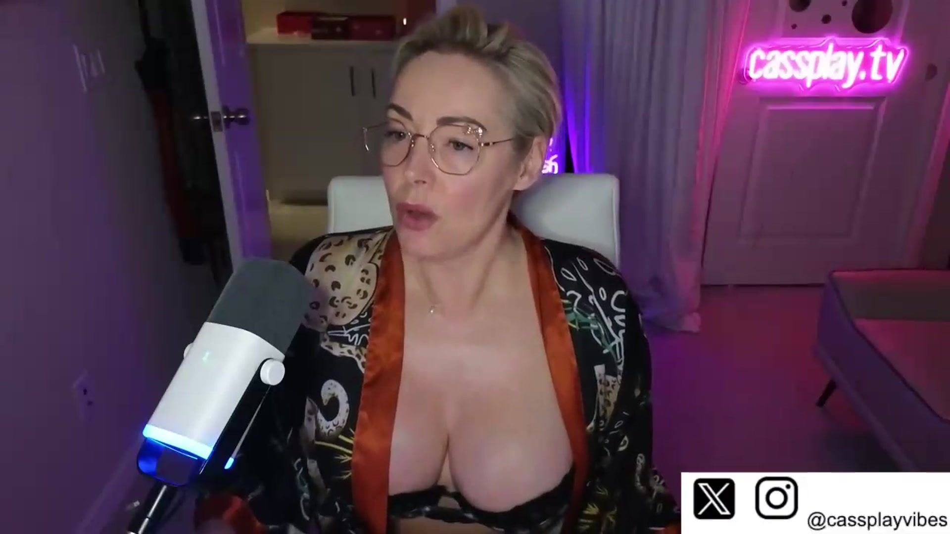 Gallery image thumbnail from Cassplay's myfreecams stream on, 07/09/2026, 15:17 image 11 of 20