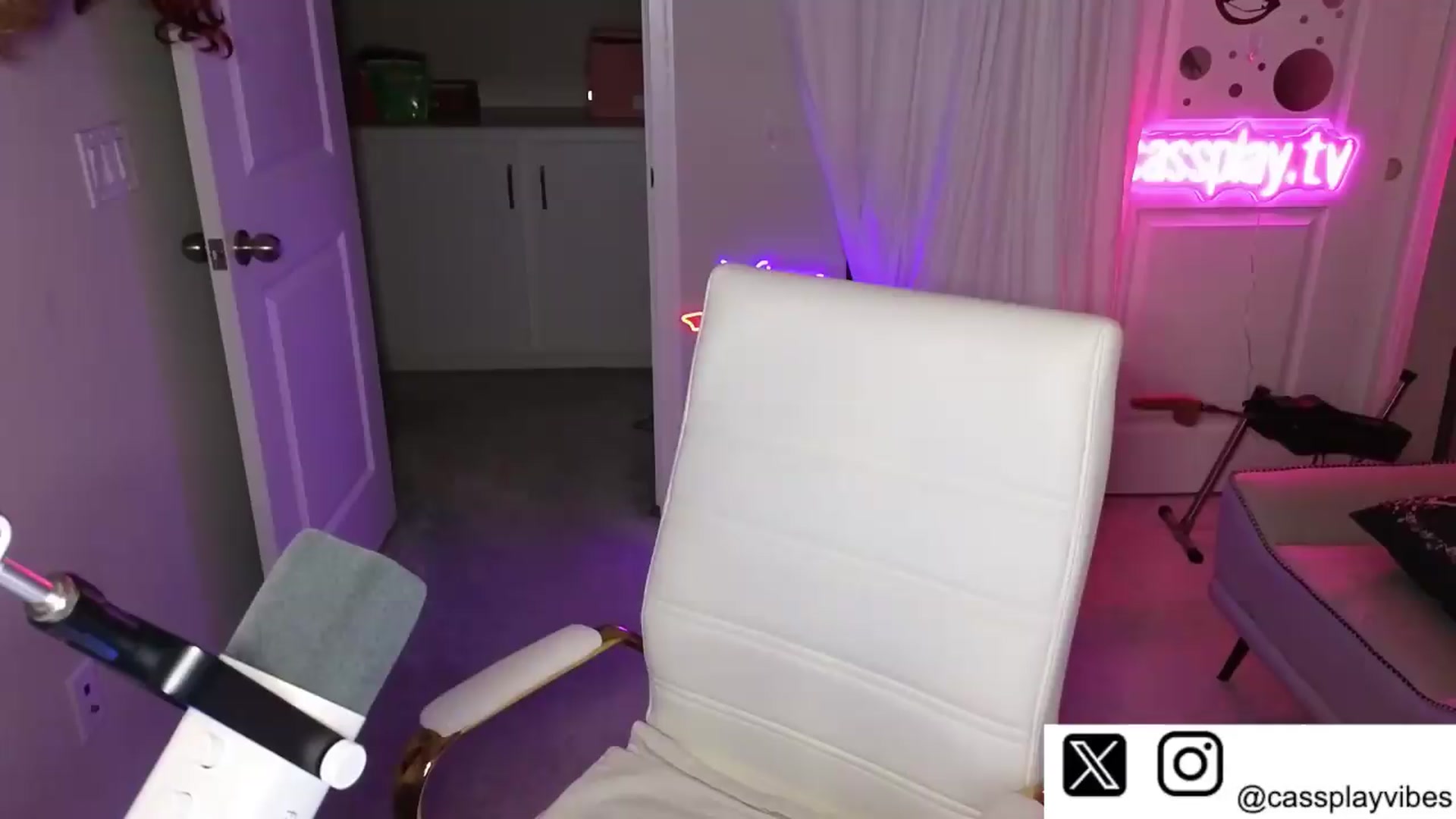 Gallery image thumbnail from Cassplay's myfreecams stream on, 07/19/2026, 13:19 image 2 of 20