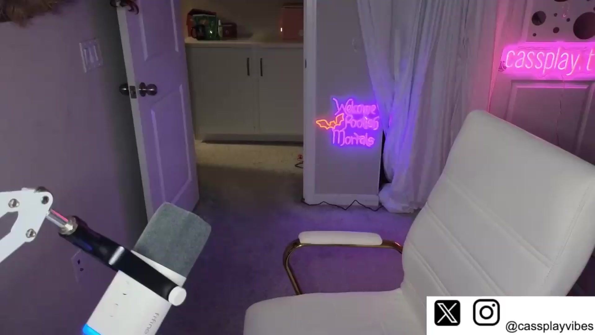 Gallery image thumbnail from Cassplay's myfreecams stream on, 07/19/2026, 14:02 image 13 of 20