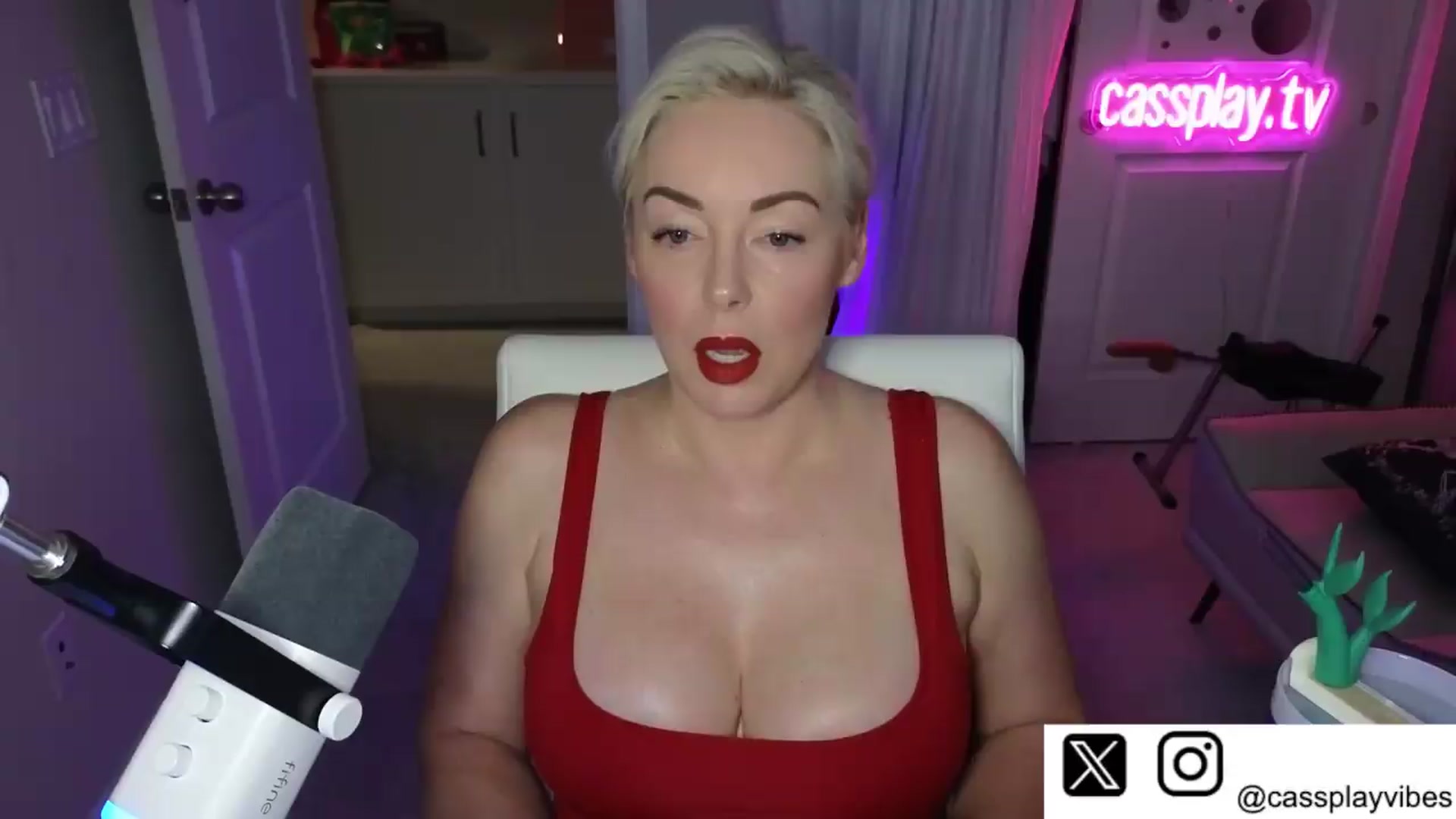 Gallery image thumbnail from Cassplay's myfreecams stream on, 07/19/2026, 18:18 image 1 of 20