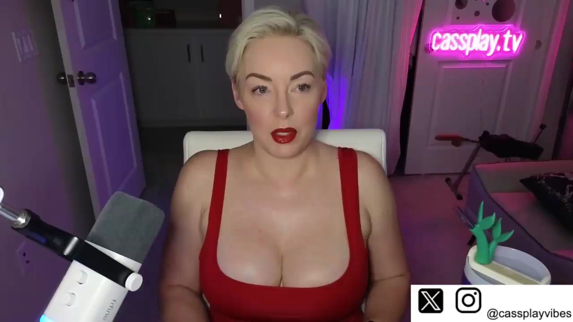 Gallery image thumbnail from Cassplay's myfreecams stream on, 07/19/2026, 18:18 image 3 of 20