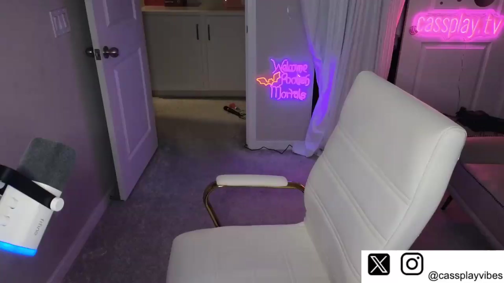 Gallery image thumbnail from Cassplay's myfreecams stream on, 07/19/2026, 18:48 image 4 of 20