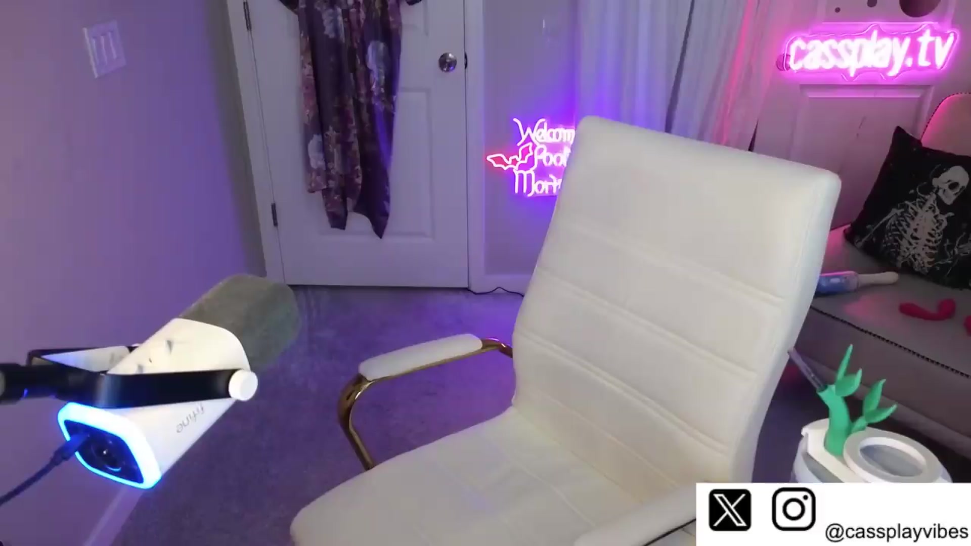 Gallery image thumbnail from Cassplay's myfreecams stream on, 08/02/2026, 19:25 image 14 of 20