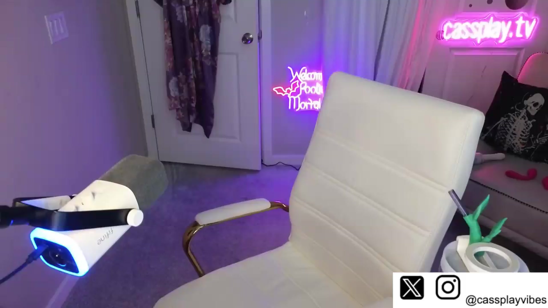 Gallery image thumbnail from Cassplay's myfreecams stream on, 08/02/2026, 19:25 image 18 of 20