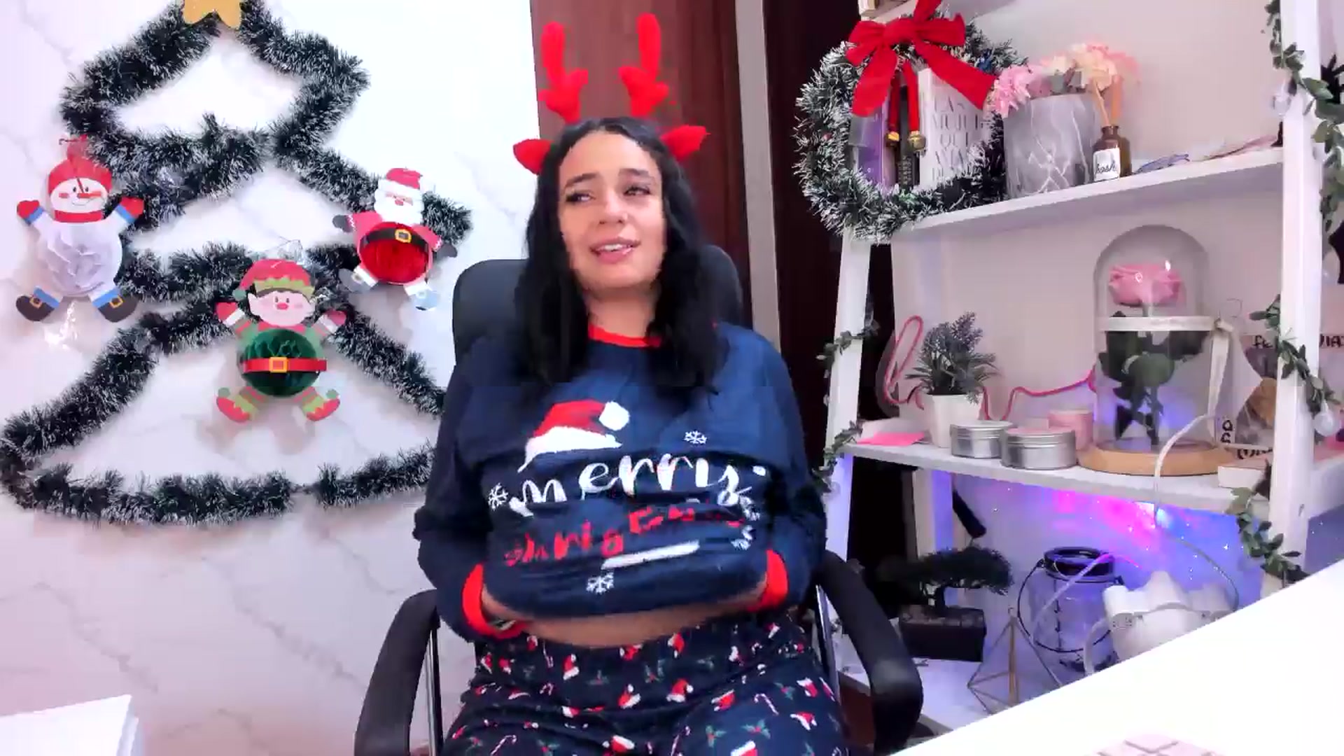 Gallery image thumbnail from CatGomezz's myfreecams stream on, 12/25/2025, 15:48 image 2 of 20