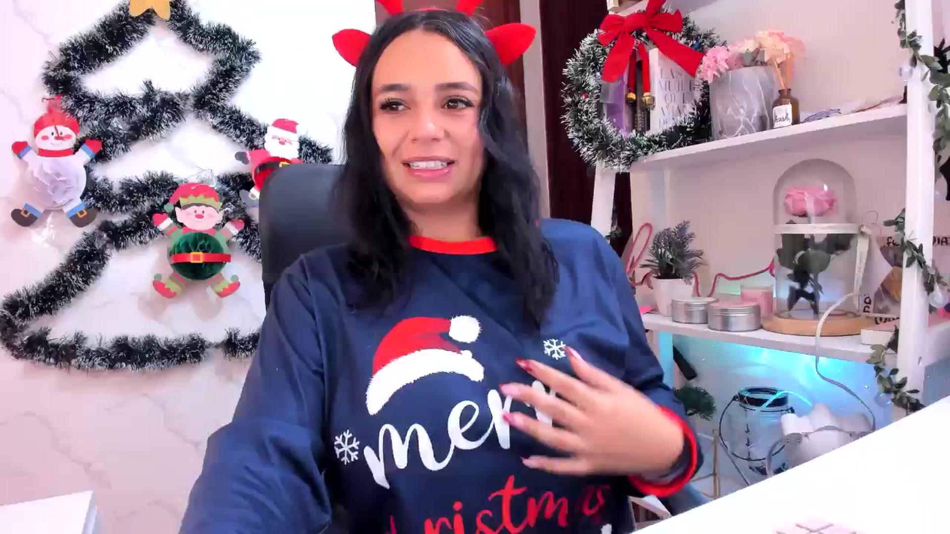 Gallery image thumbnail from CatGomezz's myfreecams stream on, 12/25/2025, 15:48 image 14 of 20