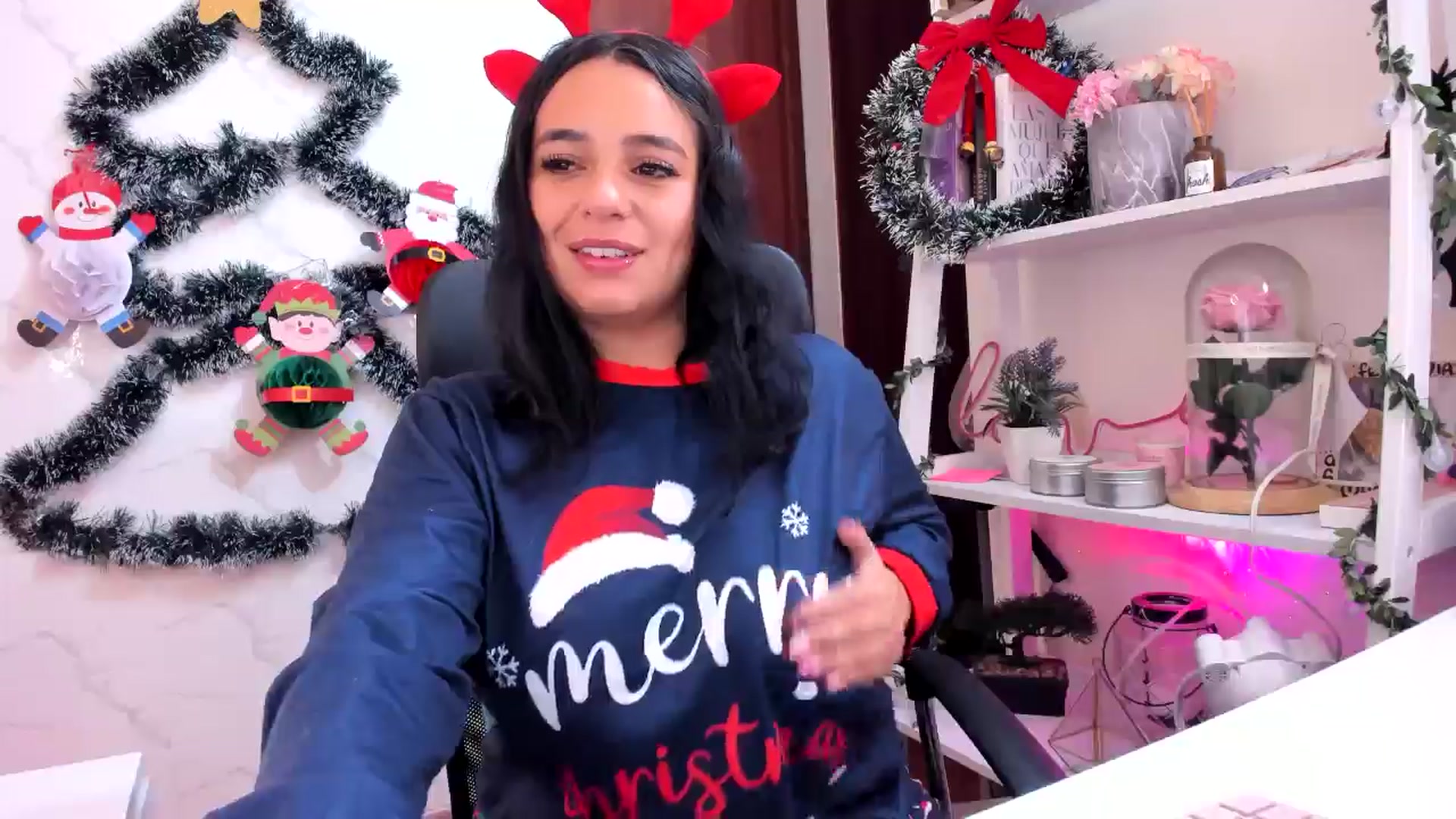 Gallery image thumbnail from CatGomezz's myfreecams stream on, 12/25/2025, 15:48 image 4 of 20