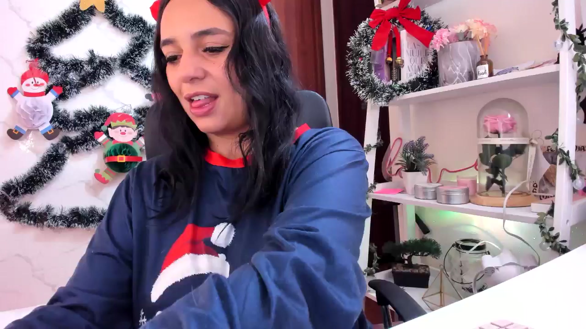 Gallery image thumbnail from CatGomezz's myfreecams stream on, 12/25/2025, 15:48 image 13 of 20