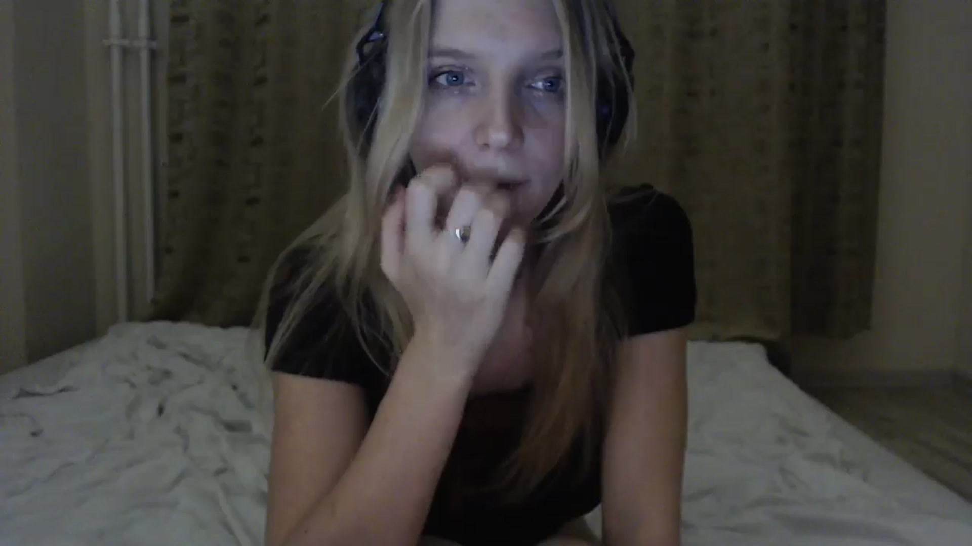 Gallery image thumbnail from CatInMilkland's myfreecams stream on, 07/24/2024, 20:31 image 17 of 20