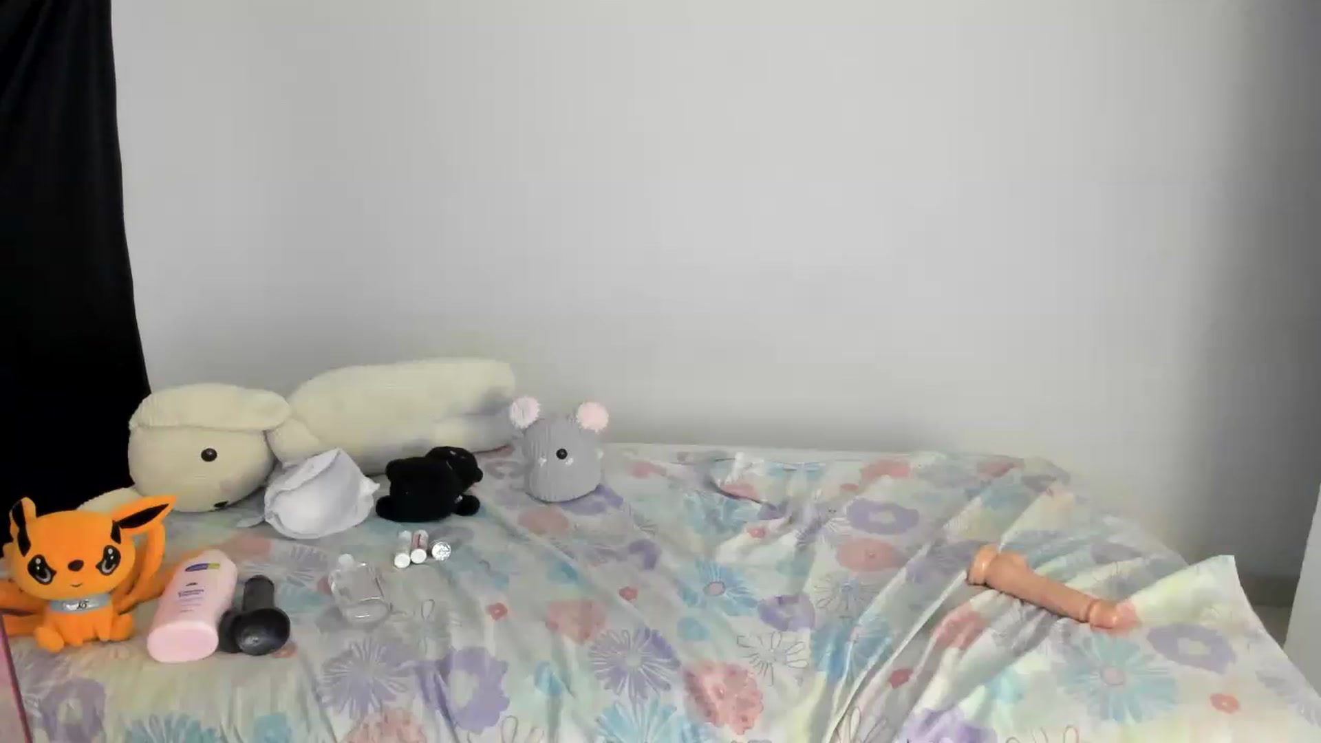 Gallery image thumbnail from Cat_Honey's myfreecams stream on, 06/05/2026, 08:00 image 16 of 20