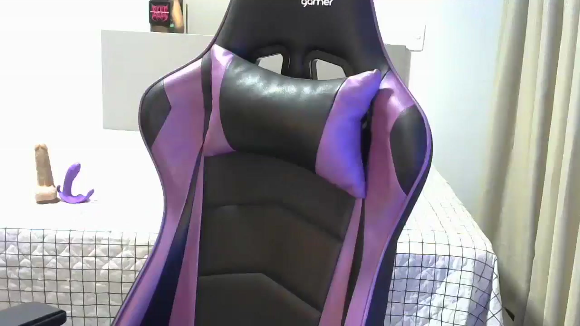 Gallery image thumbnail from Cat_Star's myfreecams stream on, 12/28/2024, 15:08 image 1 of 20