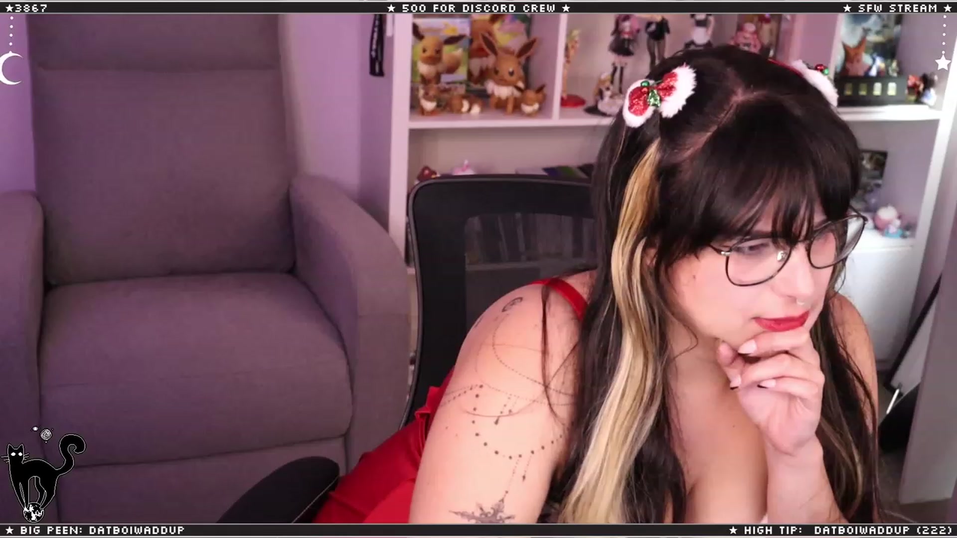 Gallery image thumbnail from Cat__'s myfreecams stream on, 12/18/2023, 08:39 image 1 of 20