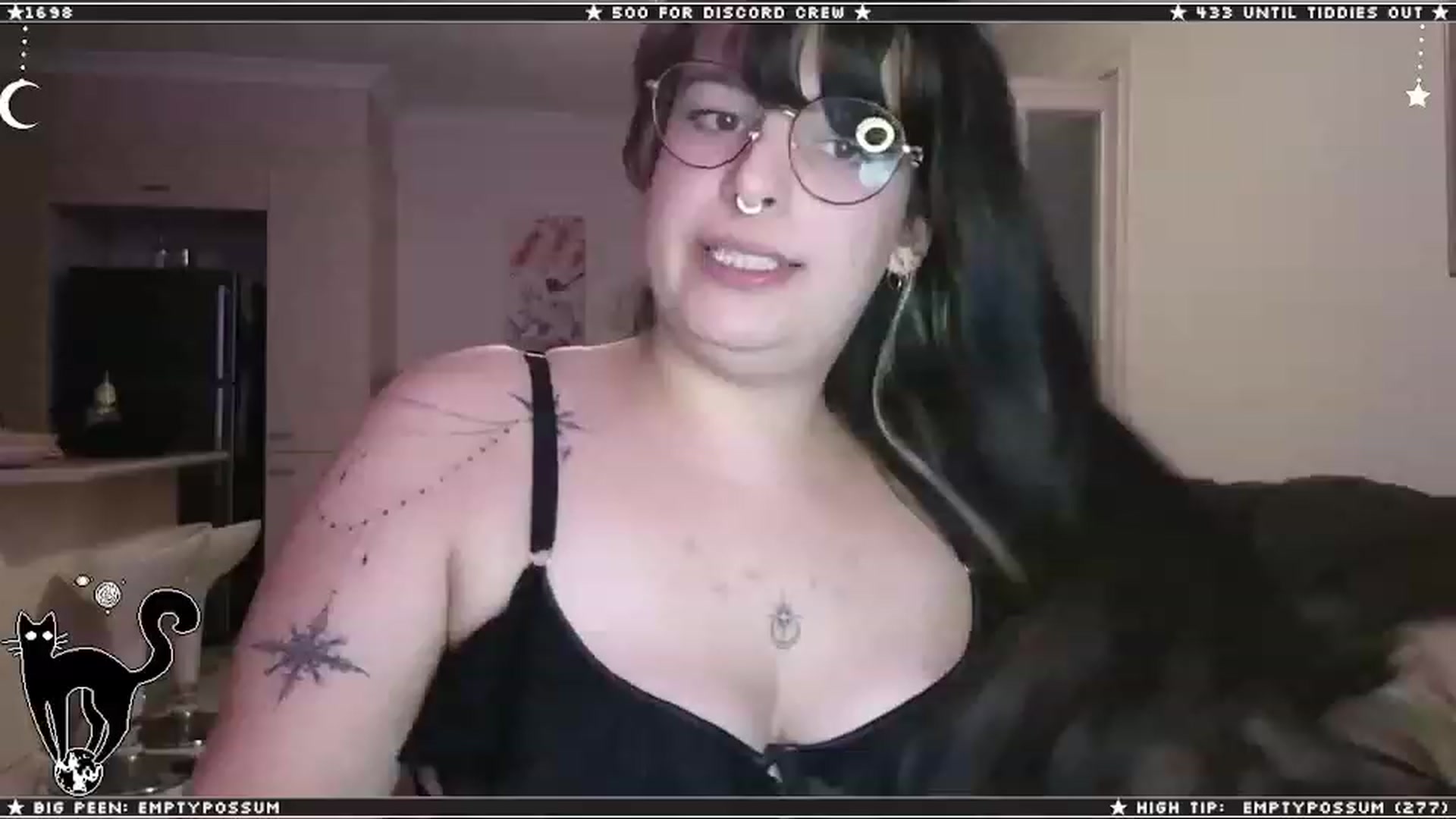 Gallery image thumbnail from Cat__'s myfreecams stream on, 02/03/2024, 12:14 image 17 of 20