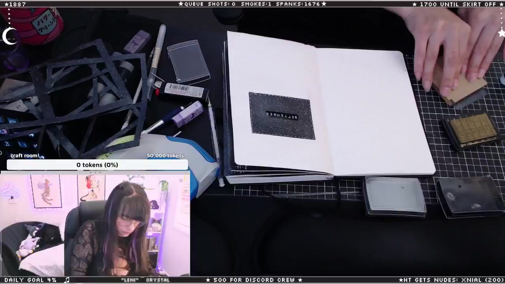 Gallery image thumbnail from Cat__'s myfreecams stream on, 09/12/2024, 05:19 image 11 of 20