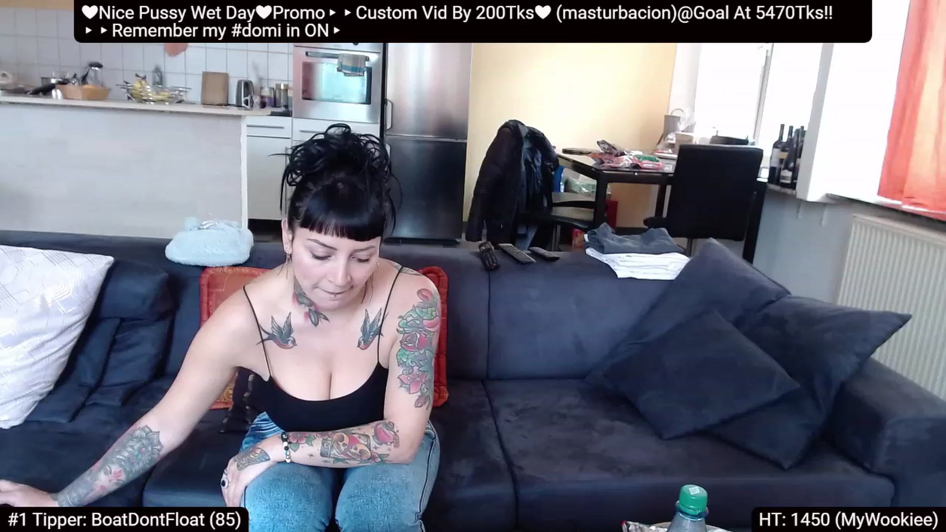 Gallery image thumbnail from Catabrown's myfreecams stream on, 04/21/2023, 09:16 image 13 of 20