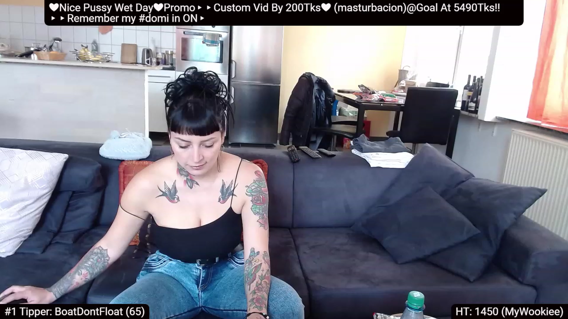 Gallery image thumbnail from Catabrown's myfreecams stream on, 04/21/2023, 09:16 image 7 of 20